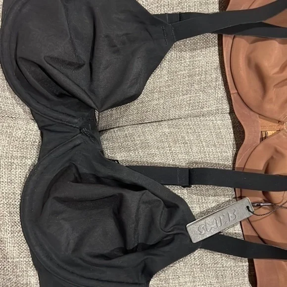 Skims Ultra Fine Mesh Underwire Scoop Bra - Picture 2 of 3